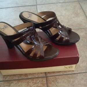 Sofft PASCALE Teak Chroco sandals NIB